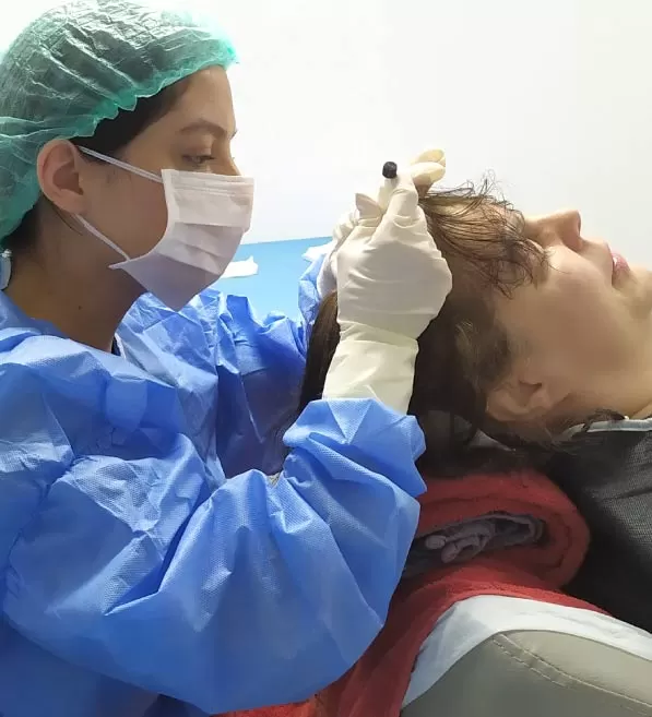Greffe de Cheveux pour Femmes en Turquie female hair transplant in turkey